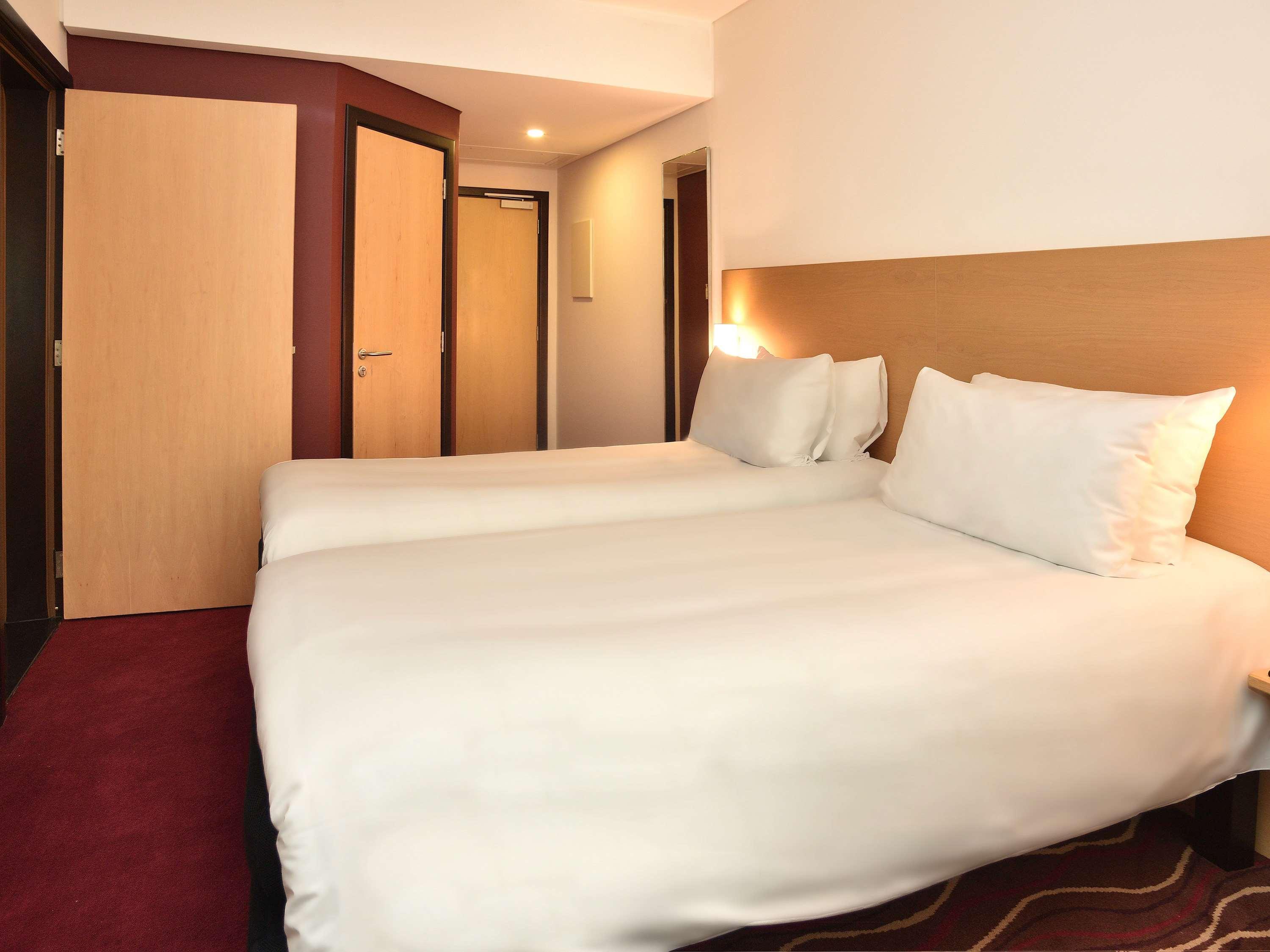 Ibis Seef Al Manamah Esterno foto
